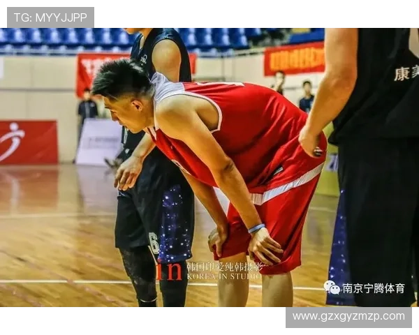 南京篮球队在邀请赛中以60分稳居积分榜首位展现强劲实力